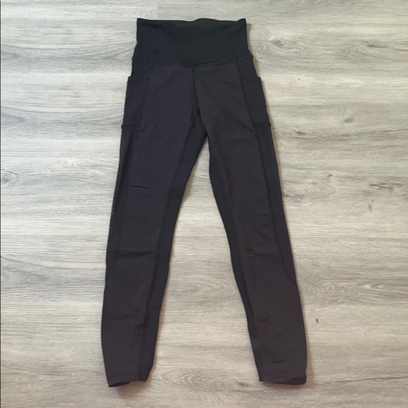 Lululemon Seek the Heat Crop Black Size 2 - Picture 1 of 5